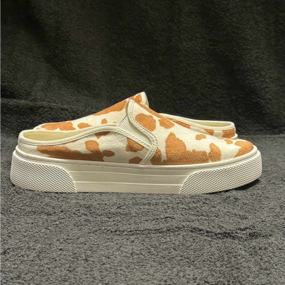 NWOT Nine West Cow Print Slip On Sneakers Size 7.5 - Picture 5 of 9